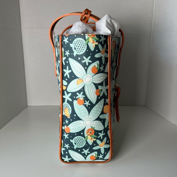 Dooney & Bourke X Disney | EPCOT International Flower and Garden Festival - Picture 5 of 6